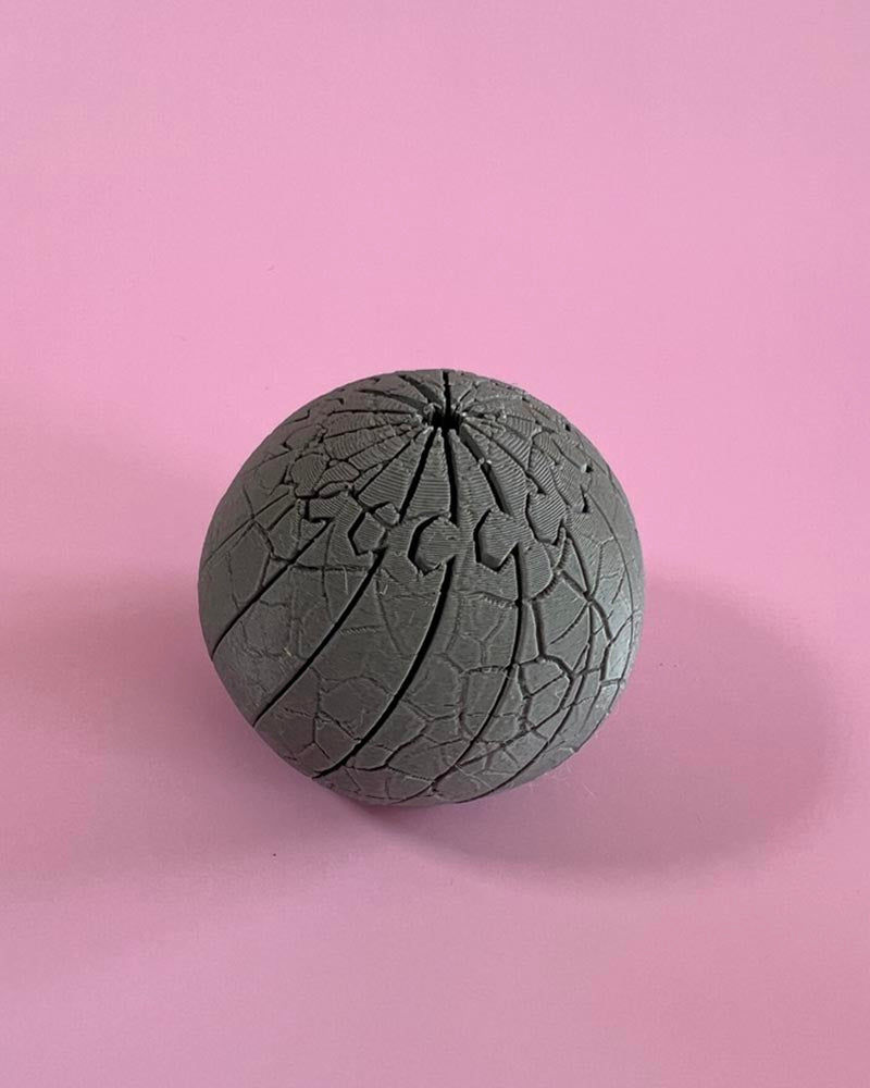 Cracked Earth Egg Flexi Fidget Toy