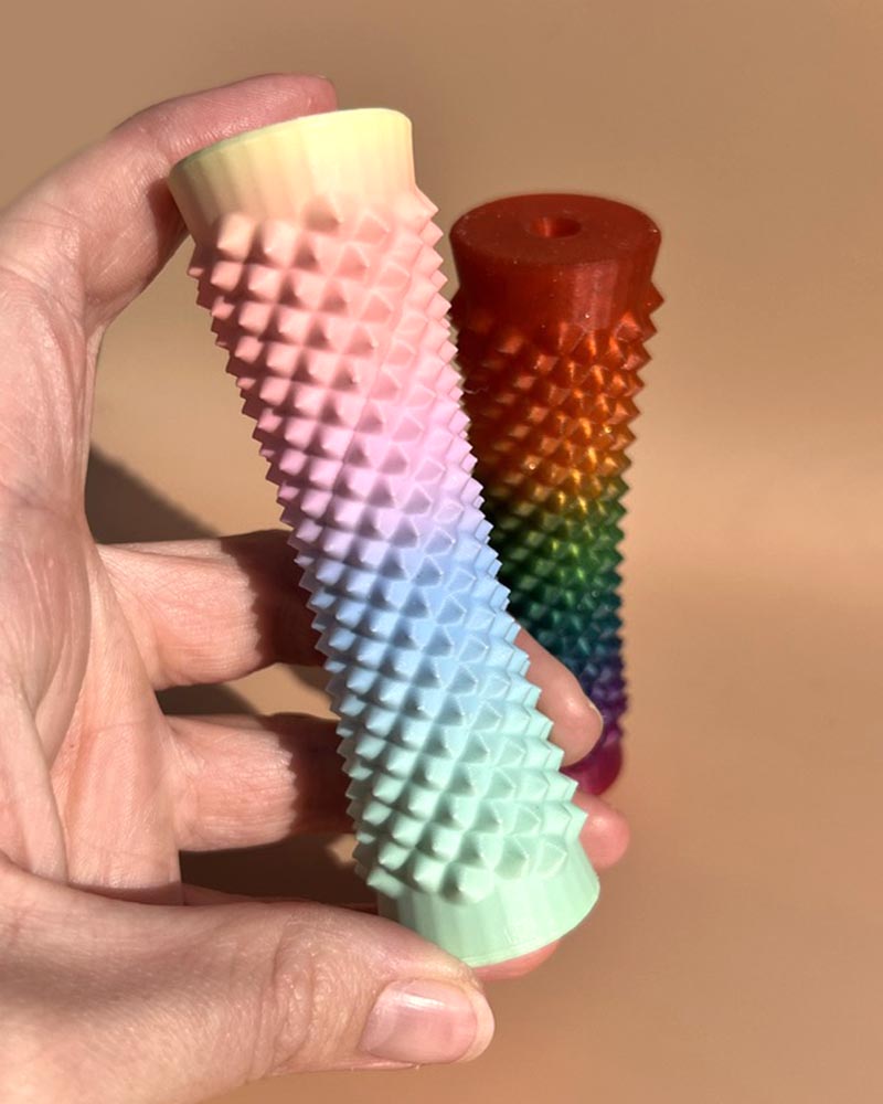 Hourglass Spiky Roller