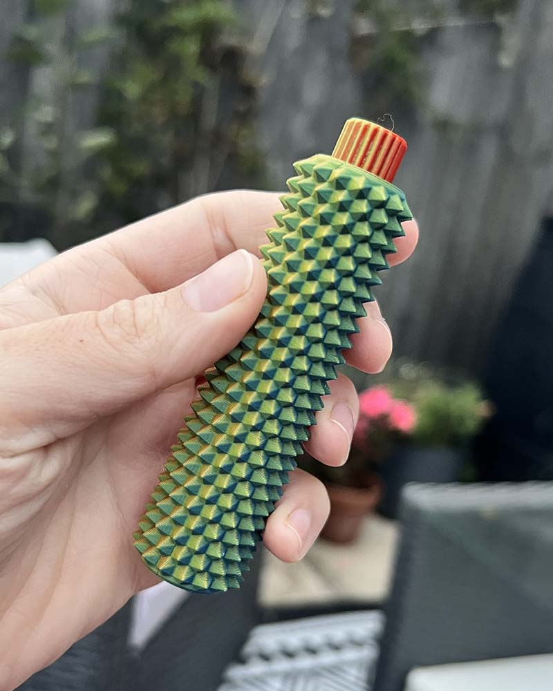 Twisty Click Spiked Fidget Roller