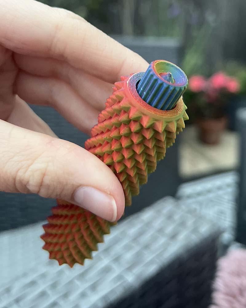 Twisty Click Spiked Fidget Roller