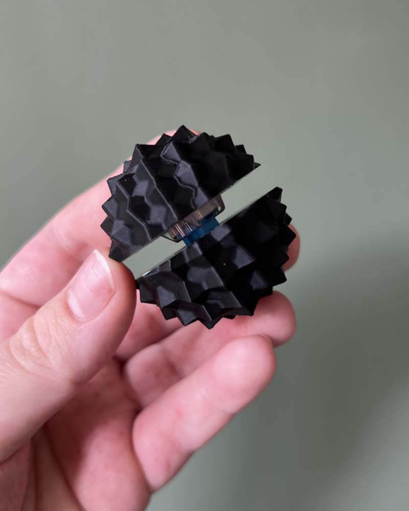 Spiky Clicker Ball